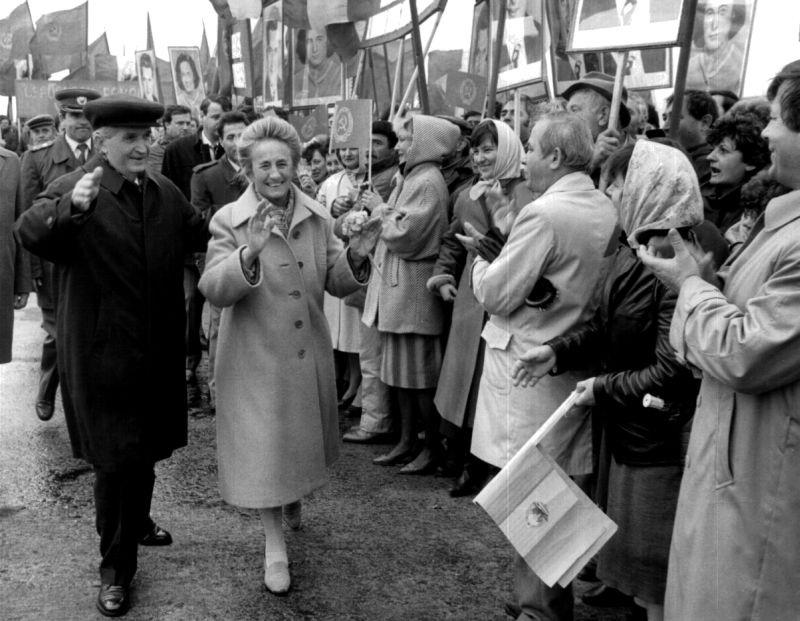 Obligaţia de a-ţi iubi conducătorul