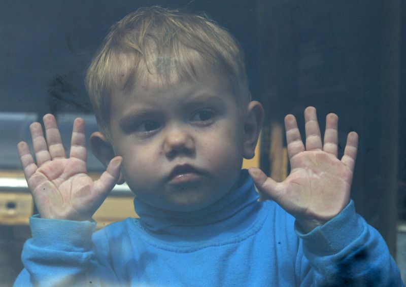 Copilăria, furată de obezitate și autism. Generația de azi, distrusă de fast-food, tablete și telefoane