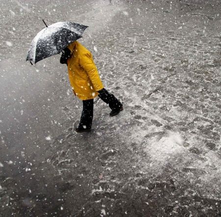 A nins abundent în Capitală. Se circulă în condiții de iarnă normale. Vezi situaţia pe sectoare