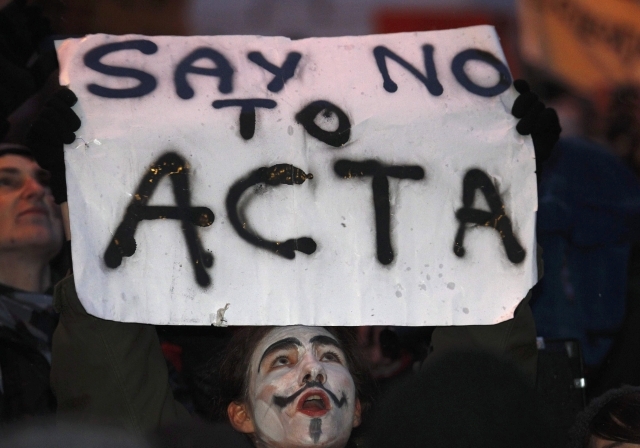 ACTA nu se referă doar la internet. Combate orice produs contrafăcut. VEZI aici forma finală a Acordului