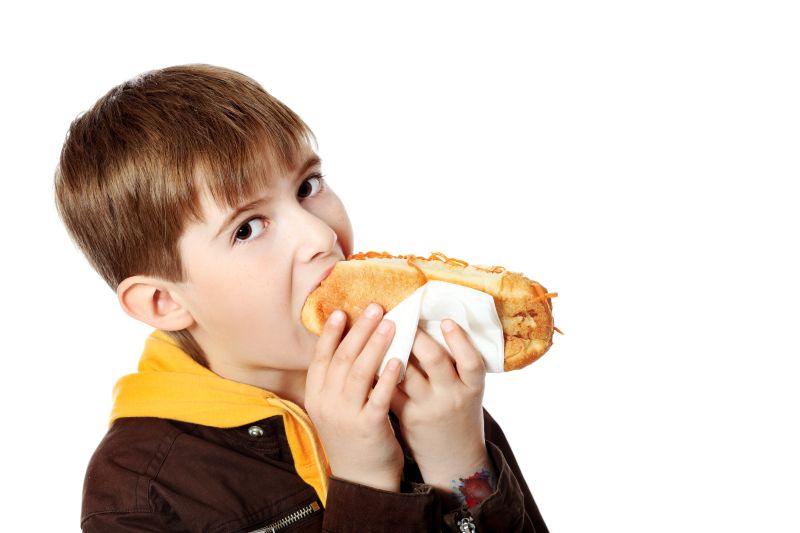 AFLĂ din ce cauză simţim senzaţia de foame atunci când ne uităm la mâncare