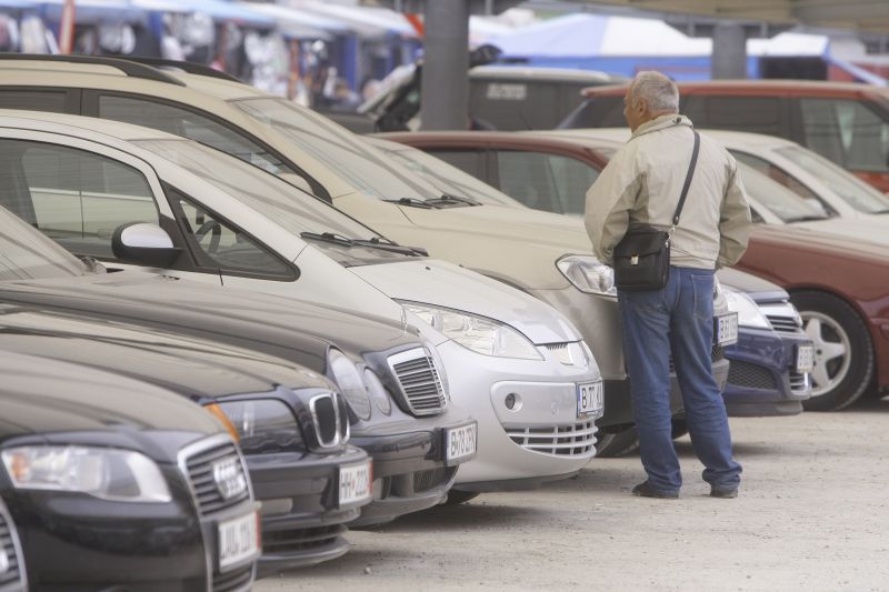 Amânarea cu un an a taxei auto. Cine pierde și cine are de câștigat