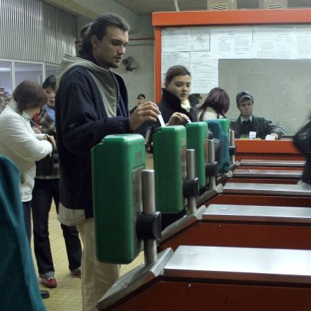 BUCUREȘTI. Trenurile de metrou circulă la intervale de trei minute
