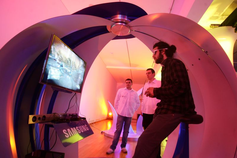 Cât costă 3D, noua modă la televizoare