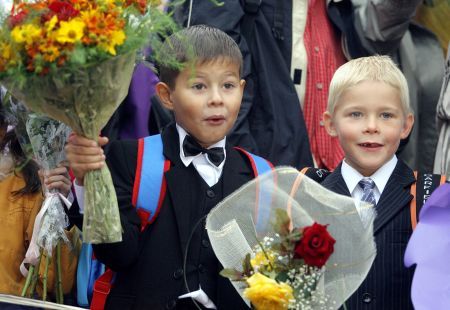Clasa pregătitoare începe din toamnă. 20.000 de copii introduşi prima dată în sistemul de învăţământ