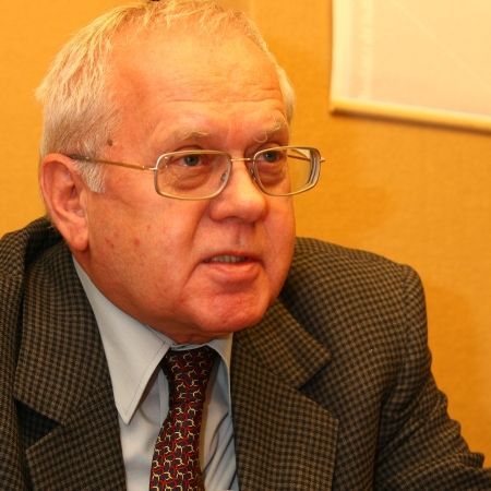 CURTEA SUPREMĂ: Termene de pe o zi pe alta în dosarul Becali - Babiuc