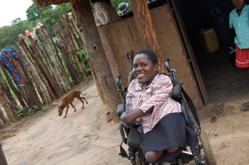 Esenţele tari se găsesc în recipiente mici