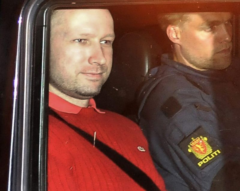 Experți norvegieni: Autorul masacrului de la Oslo nu e nebun