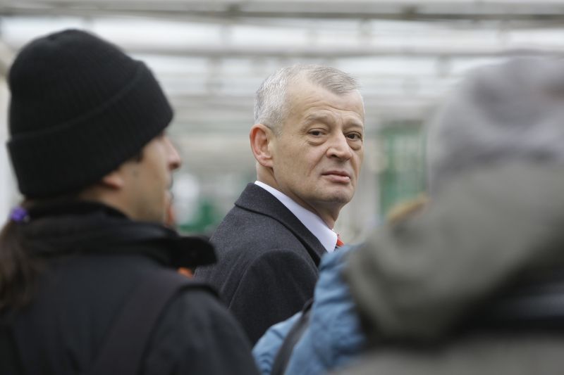 Oprescu vrea proteste fără aviz la kilometrul 0