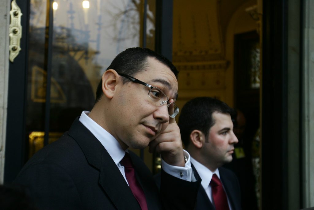Ponta: USL va suspenda ACTA dacă nu va avea loc o dezbatere publică
