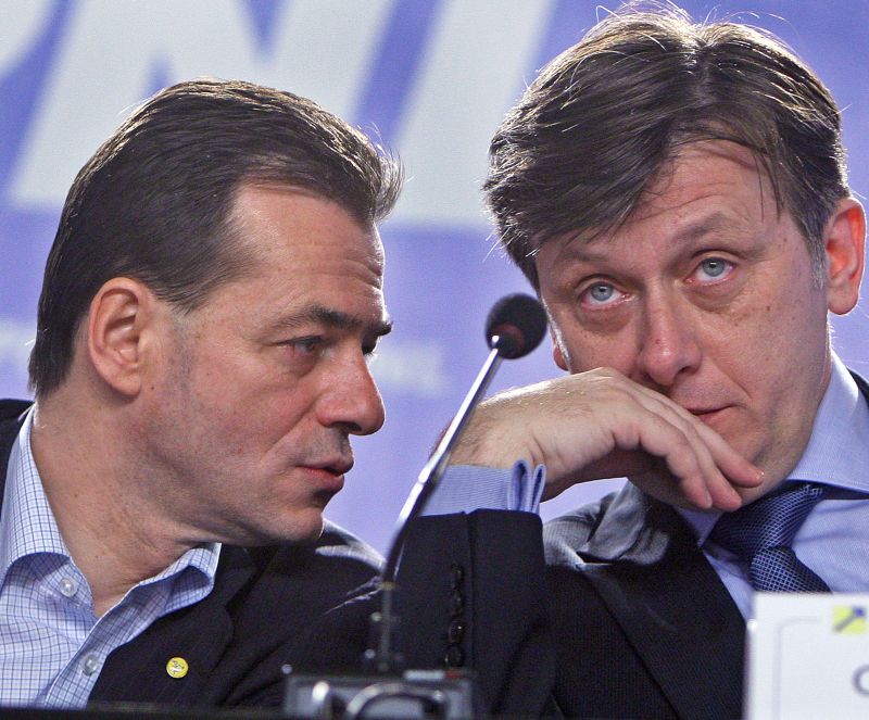 Război în USL. Orban îl contrează pe Ponta: Greva parlamentară, frecție la picior de lemn