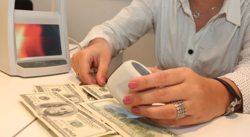 Statul se împrumută 4,5 miliarde de lei în ianuarie