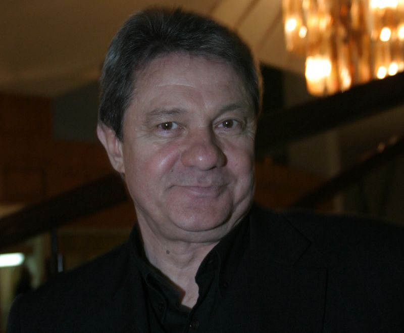 ULTIMELE APLAUZE. Actorul Emil Hossu a fost înmormântat