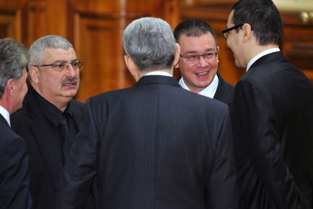 Aproximativ 40% dintre bucureşteni nu îi cunosc pe parlamentarii Oana Mizil, Georgian Pop şi Alina Gorghiu. VEZI pe cine ar vota locuitorii Capitalei în Parlament