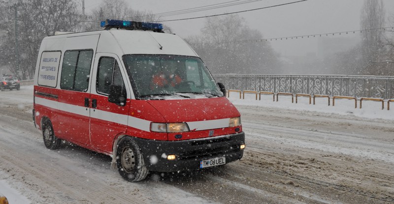 Autostrada București-Constanța și șapte drumuri naționale, închise din cauza viscolului. VEZI HARTA INTERACTIVĂ
