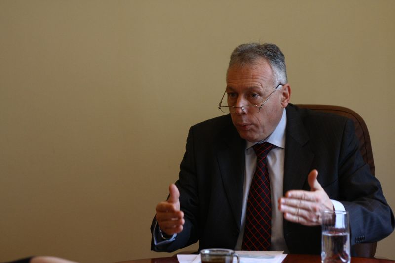 Borbely: Sunt convins că vom avea posibilitatea măririi salariilor şi pensiilor în luna aprilie, cel târziu mai