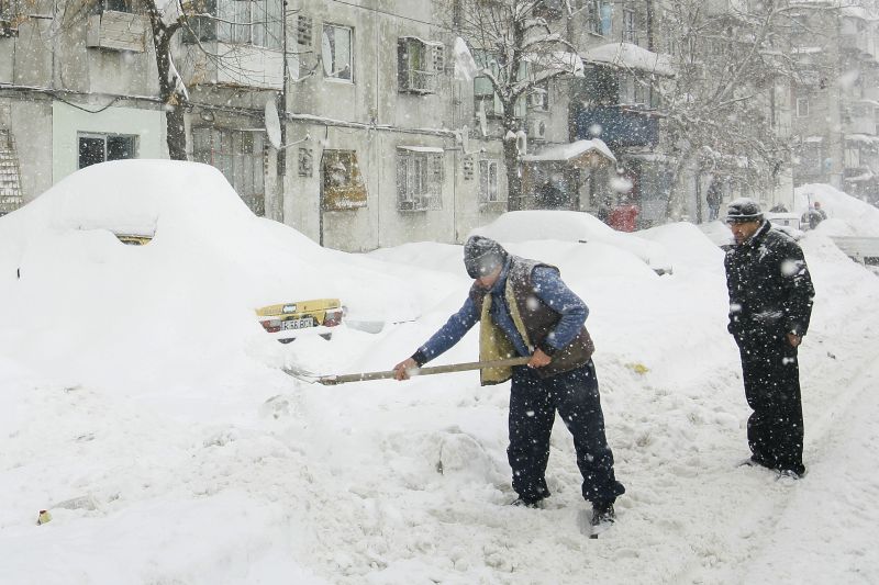 Bucureştiul sub codul portocaliu și lopata lui Marinică „Neica-nimeni”