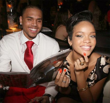 Chris Brown revine la Premiile Grammy, unde şi-a distrus cariera acum trei ani
