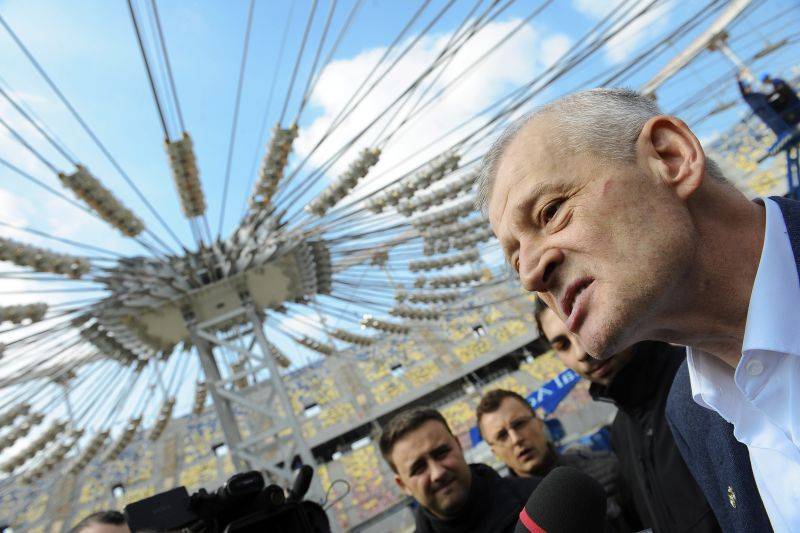 Cum a schimbat Oprescu costul autostrăzii suspendate peste noapte