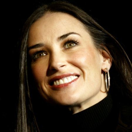 Demi Moore se declară jenată de internarea ei în spital