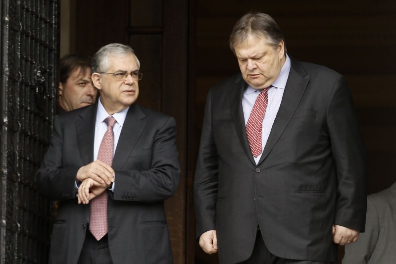 Guvernul de la Atena taie din nou pensiile, la presiunea creditorilor externi