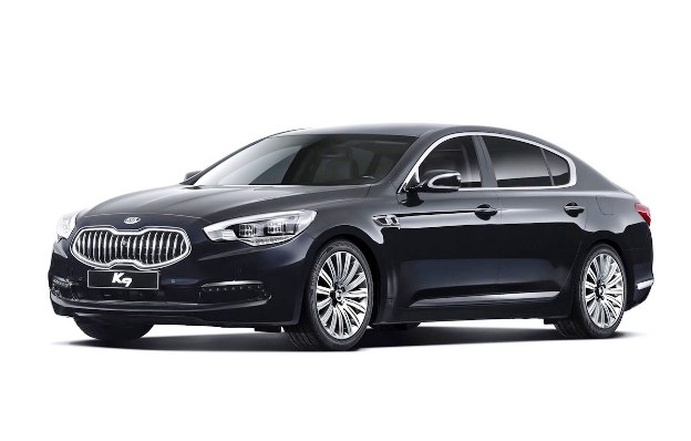 Kia lansează astăzi limuzina sa cu propulsie spate, un omagiu adus celebrului model BMW Seria 7