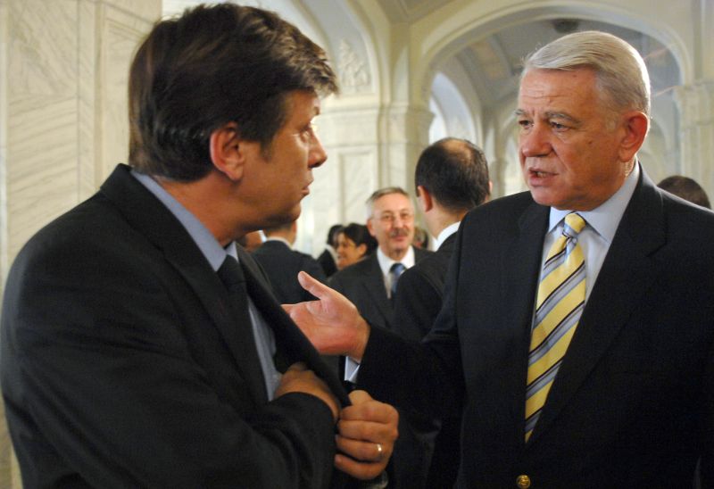 Meleşcanu îi răspunde lui Antonescu: E greu să excluzi pe cineva care e deja suspendat