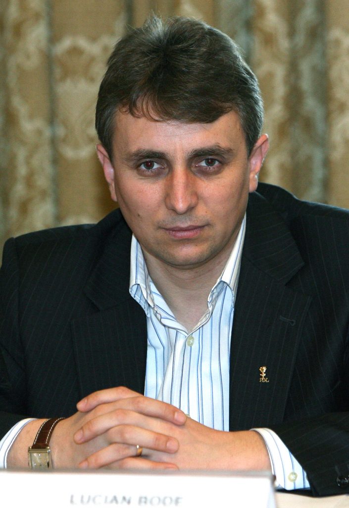 Noul ministru al Economiei, un ins nu tocmai econom. PLUS: Voia să ridice un Dracula Park cu bani din Qatar
