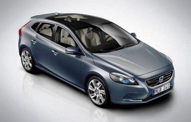 Noul model Volvo V40, pregătit pentru lansare