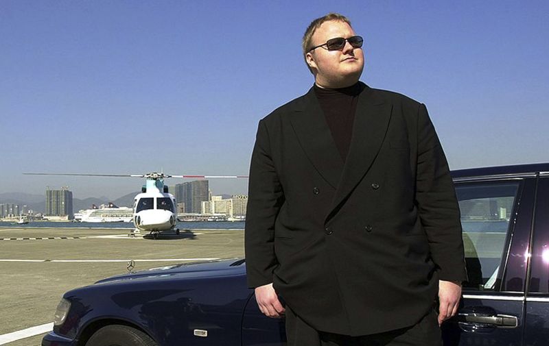 Omul din centrul SCANDALULUI ACTA: feţele lui Mr. Dotcom, cel mai vânat pirat din lume