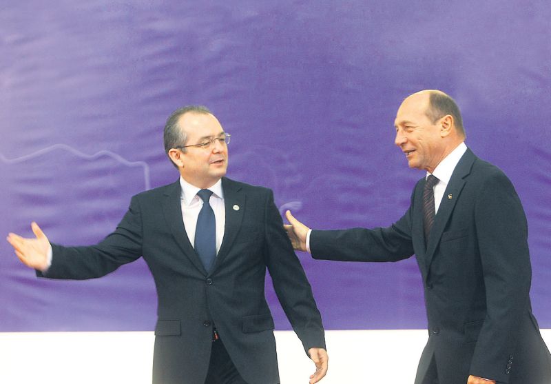 Pleacă Boc! Urmează Diplomatul sau Bancherul?