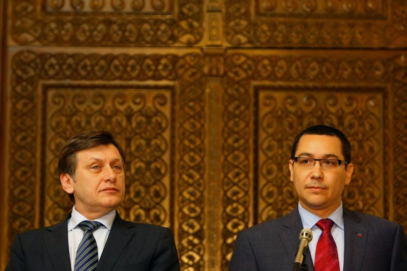Ponta, "mai puțin drag" lui Antonescu după discursul pro-Ungureanu, dar nu cât să afecteze USL