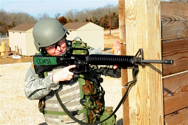 Premieră în armata americană. VEZI ce a reuşit o femeie de 51 de ani