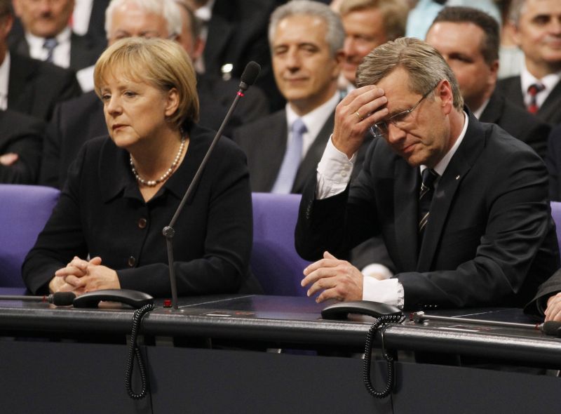 Preşedintele german Christian Wulff intimida ziariştii prin sms-uri