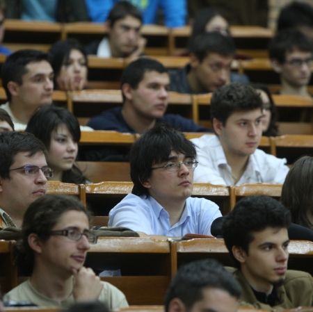Se caută profesori- model! Studenţii, invitaţi să-şi prezinte profii preferaţi
