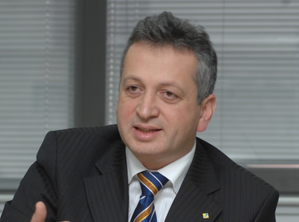 Un milion de euro, "pierdut" de Fenechiu la tribunal. De ce nu scapă PNL de datoria către propriul vicepreședinte