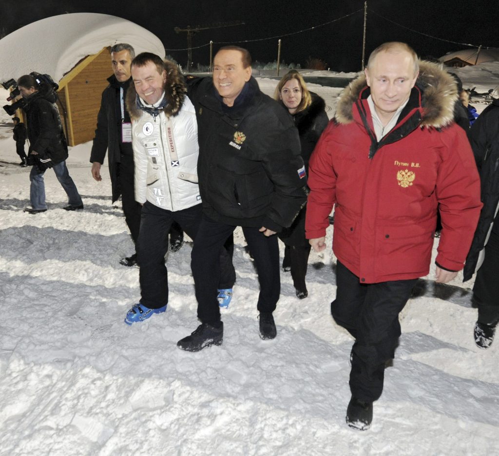 Berlusconi a sărbătorit 8 martie la Soci, alături de Putin şi Medvedev