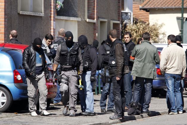 Crimele din Toulouse. Fratele ucigașului este "mândru" de faptele teroristului