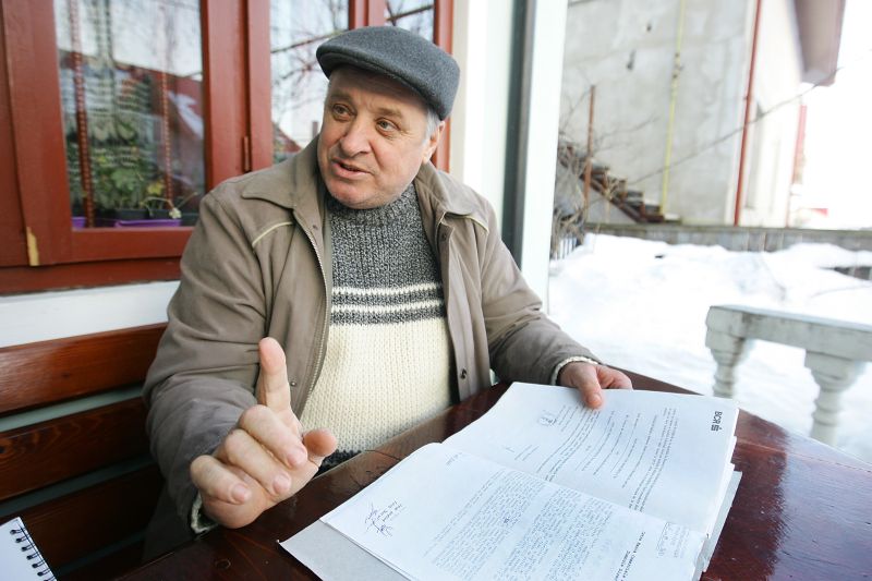 Cum a îngenuncheat un poliţist o bancă în instanţă