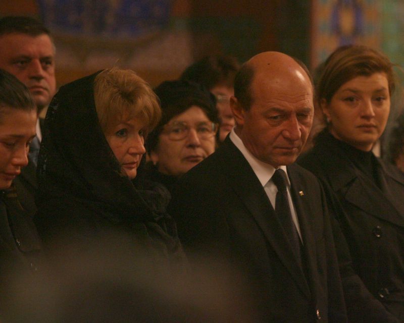 DOLIU ÎN FAMILIA PREŞEDINTELUI. Soacra lui Traian Băsescu va fi înhumată mâine, la Suceava
