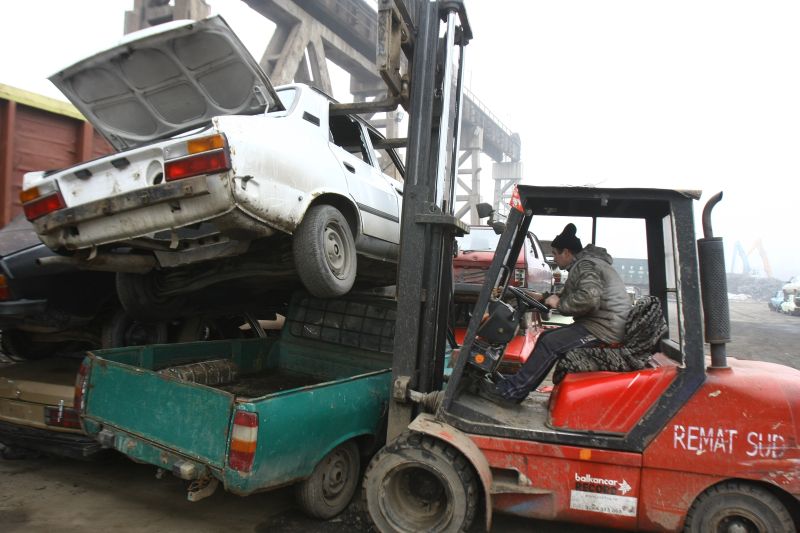 Începe Programul „Rabla”. VEZI când îți poți duce mașina veche la casat