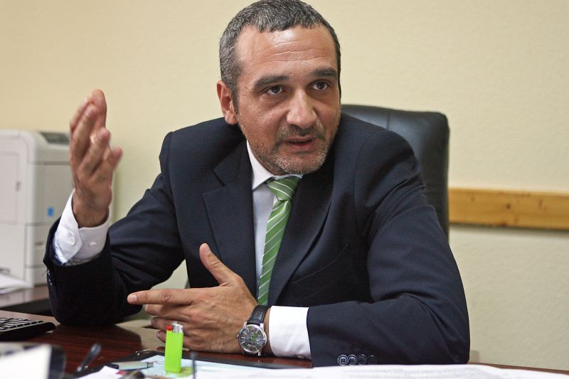 Lazăroiu către Ponta: "Victore, știu și cine ești și ce joc faci!"