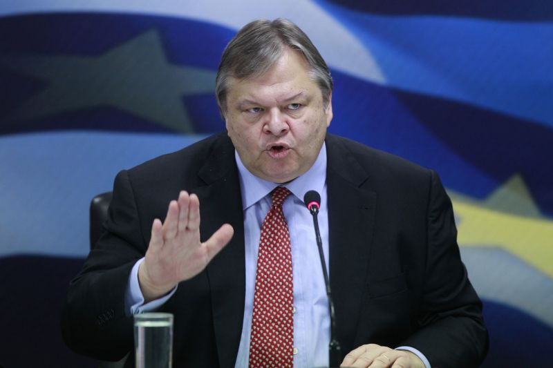 Ministrul grec de Finanţe şi-a dat demisia pentru a prelua conducerea socialiştilor