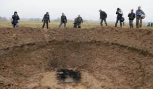 Norvegia: O familie s-a trezit cu meteoritul în casă. Cât ar valora „piatra” căzută din cer