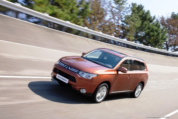 Noul Mitsubishi Outlander, un SUV gardă la mediu