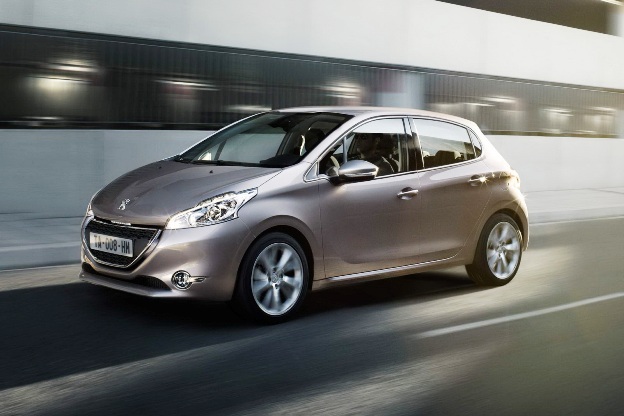 Noul Peugeot 208 este alergic la consum
