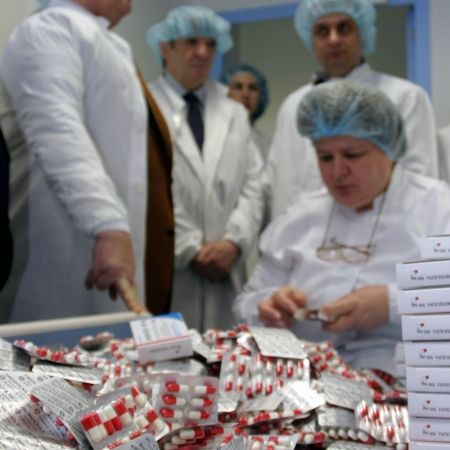 OMS avertizează: se apropie ziua în care o zgârietură sau o operație de apendicită NE-AR PUTEA UCIDE