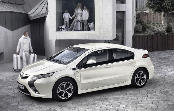 Opel Ampera este ”Mașina anului 2012” în Europa