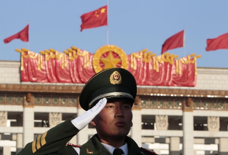 Partidul lui Mao stă să se rupă în două