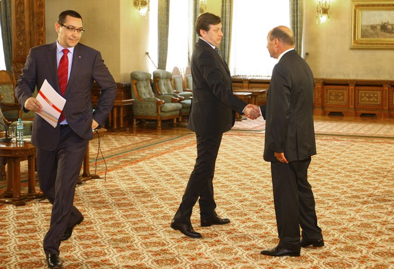 Ponta: Declarațiile președintelui Băsescu privind revenirea la salariile din 2010 sunt iresponsabile